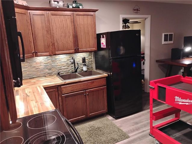 133 S Linn Valley Drive, Linn Valley, KS 66040