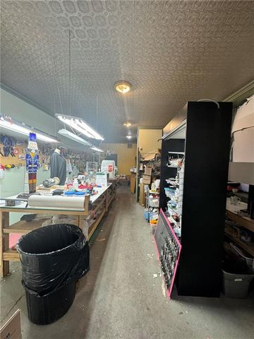 3 N Silver Street, Paola, KS 66071