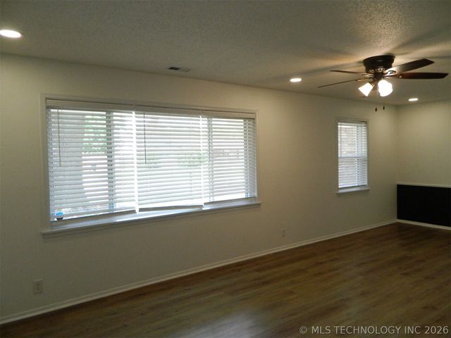 1416 Lariat Drive, Bartlesville, OK 74006