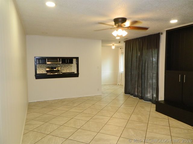1416 Lariat Drive, Bartlesville, OK 74006