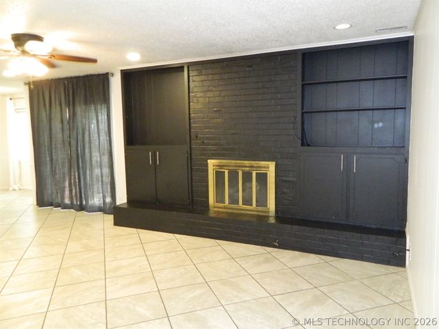 1416 Lariat Drive, Bartlesville, OK 74006