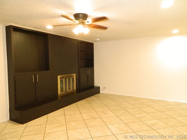 1416 Lariat Drive, Bartlesville, OK 74006
