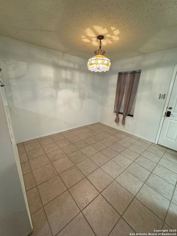 305 S Archer St Apt B2, Beeville, TX 78102
