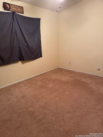 305 S Archer St Apt B2, Beeville, TX 78102