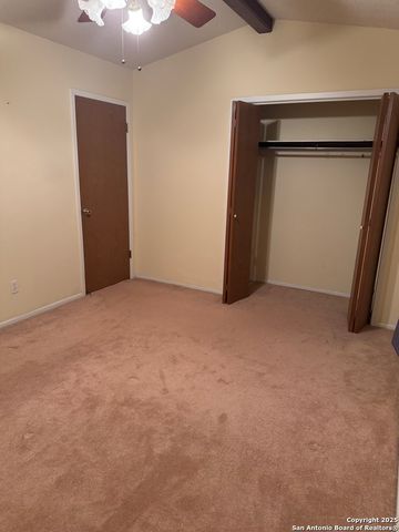 305 S Archer St Apt B2, Beeville, TX 78102