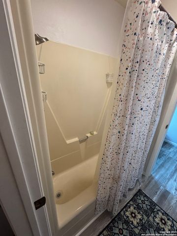 305 S Archer St Apt B2, Beeville, TX 78102