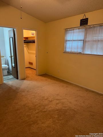 305 S Archer St Apt B2, Beeville, TX 78102