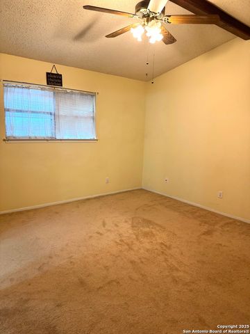 305 S Archer St Apt B2, Beeville, TX 78102