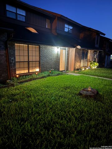 305 S Archer St Apt B2, Beeville, TX 78102