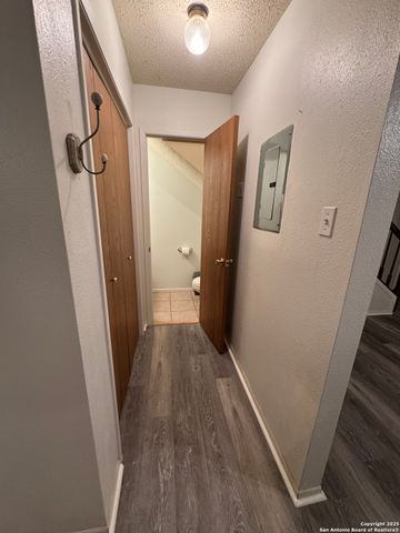 305 S Archer St Apt B2, Beeville, TX 78102