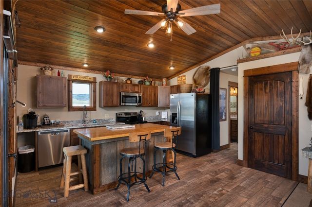 5469 US Highway 287, Ennis, MT 59740