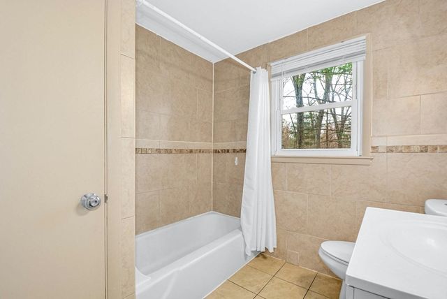 26 Sw Cutoff 26D, Northborough, MA 01532