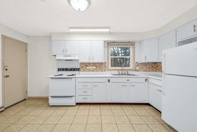 26 Sw Cutoff 26D, Northborough, MA 01532