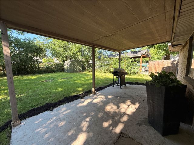 108 Cooper Street, Cedar Hill, TX 75104