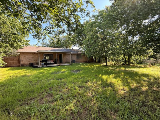 108 Cooper Street, Cedar Hill, TX 75104