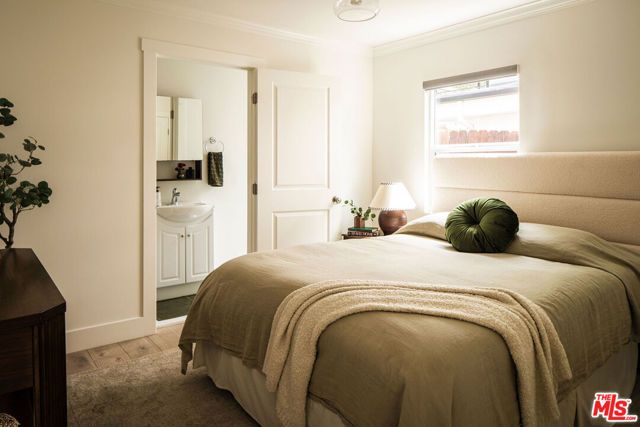 2354 Landa Street, Los Angeles, CA 90039