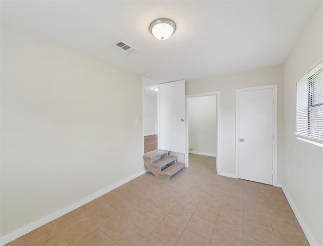 1601 Alabama Street, Baytown, TX 77520