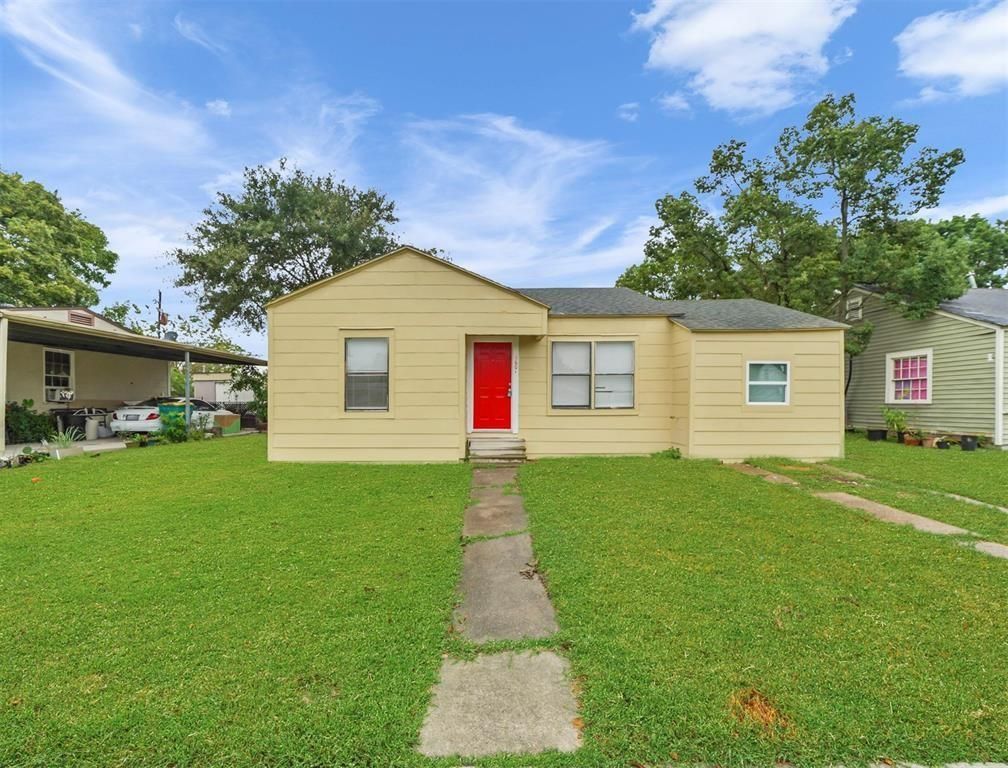 1601 Alabama Street, Baytown, TX 77520