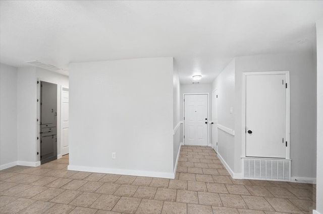 302 Shadow Bend CV, Austin, TX 78745