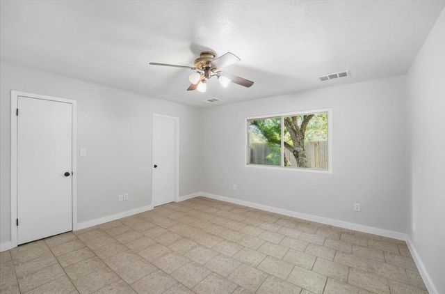 302 Shadow Bend CV, Austin, TX 78745