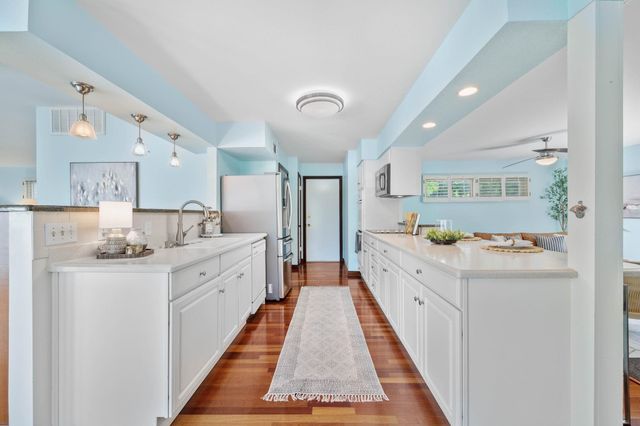 262 S Bonnie Brae St, Wichita, KS 67207