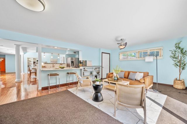 262 S Bonnie Brae St, Wichita, KS 67207