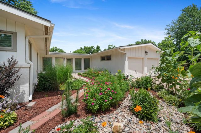 262 S Bonnie Brae St, Wichita, KS 67207