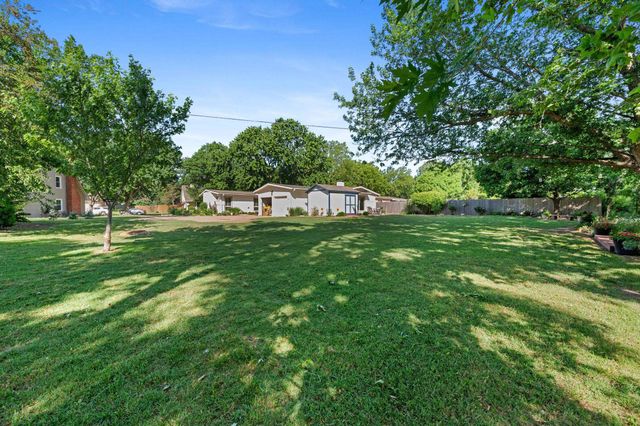 262 S Bonnie Brae St, Wichita, KS 67207