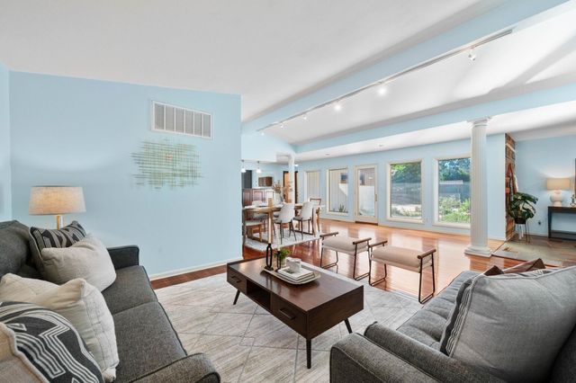 262 S Bonnie Brae St, Wichita, KS 67207