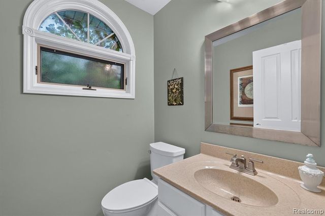 7480 Majestic Woods Drive, Linden, MI 48451