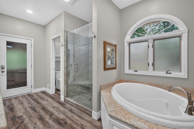 7480 Majestic Woods Drive, Linden, MI 48451