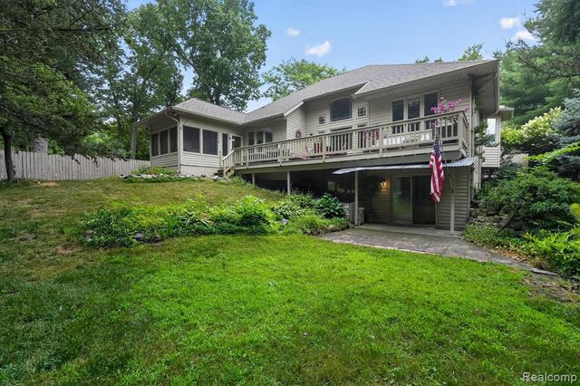 7480 Majestic Woods Drive, Linden, MI 48451
