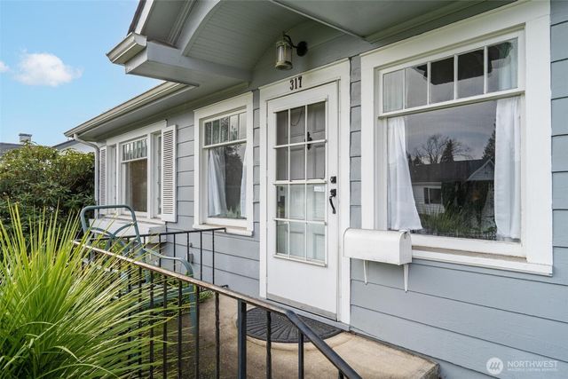 317 Harrison Avenue, Centralia, WA 98531