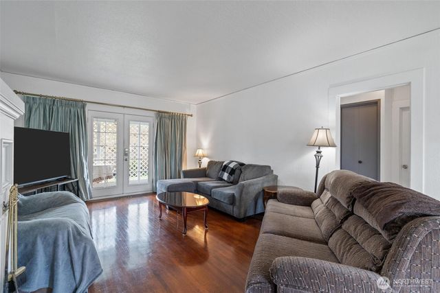 317 Harrison Avenue, Centralia, WA 98531