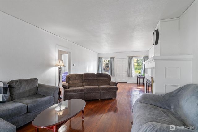 317 Harrison Avenue, Centralia, WA 98531