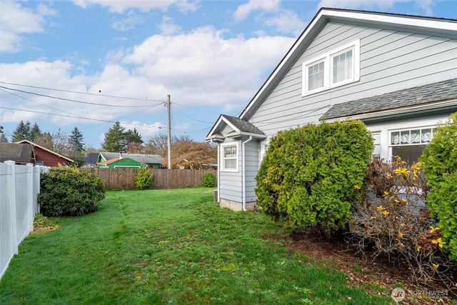 317 Harrison Avenue, Centralia, WA 98531