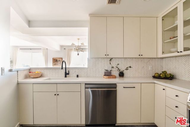 8866 Alcott Street 4, Los Angeles, CA 90035