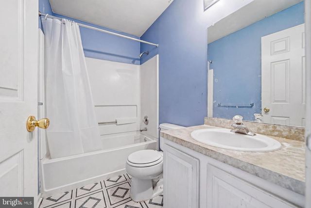 327 ALLENS LN, Mullica Hill, NJ 08062