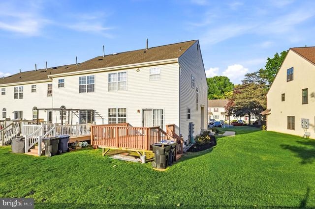 327 ALLENS LN, Mullica Hill, NJ 08062