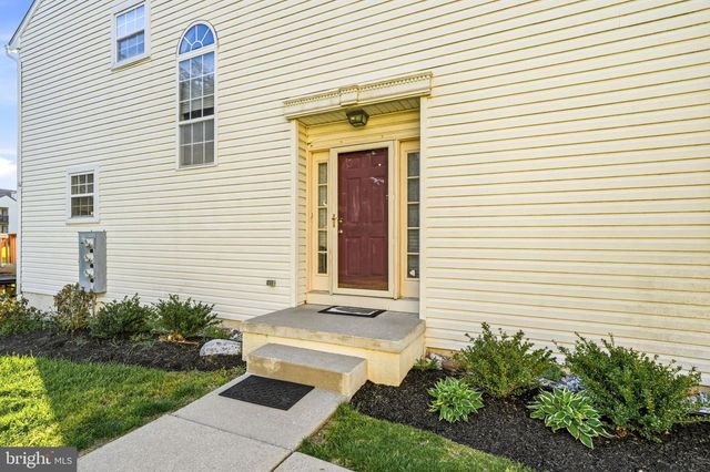 327 ALLENS LN, Mullica Hill, NJ 08062