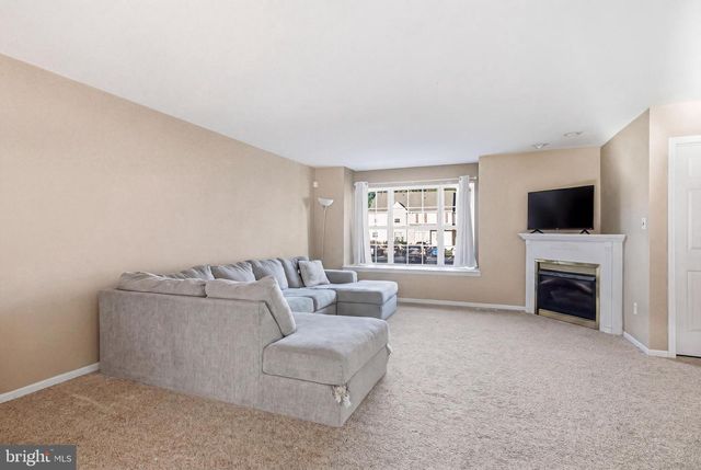 327 ALLENS LN, Mullica Hill, NJ 08062