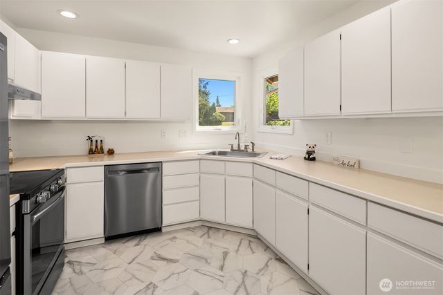 10816 10th Drive SE, Everett, WA 98208