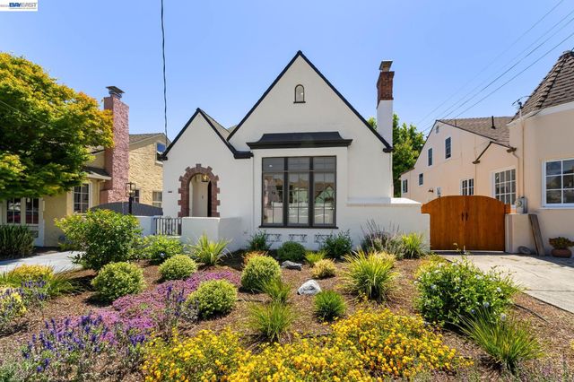 5869 Picardy Dr, Oakland, CA 94605
