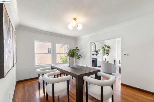5869 Picardy Dr, Oakland, CA 94605