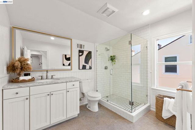 5869 Picardy Dr, Oakland, CA 94605