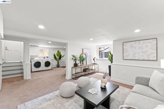 5869 Picardy Dr, Oakland, CA 94605
