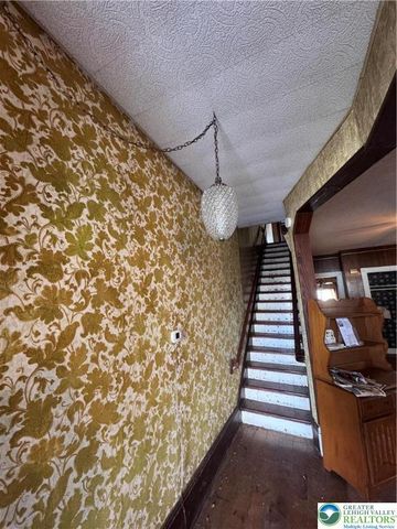 824 Wolf Avenue, Easton, PA 18042