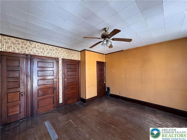 824 Wolf Avenue, Easton, PA 18042