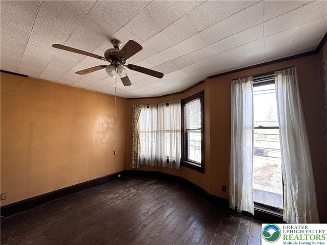 824 Wolf Avenue, Easton, PA 18042