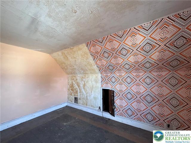 824 Wolf Avenue, Easton, PA 18042